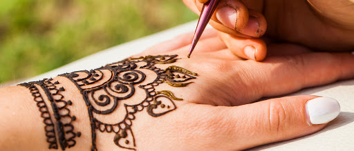 famous mehndi artist mysore